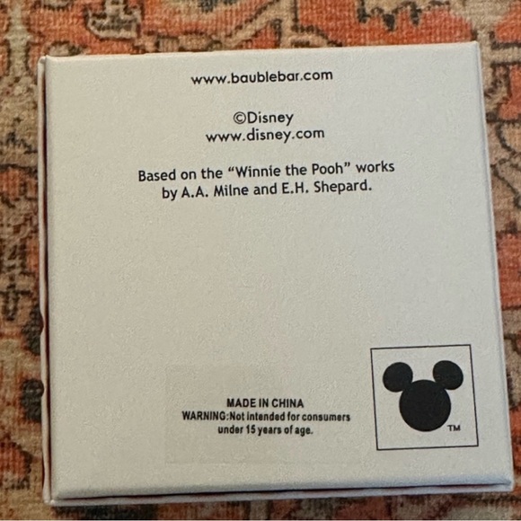 Disney X Baublebar Winnie The Pooh Valentine’s Day Dangling Earrings - Picture 7 of 7